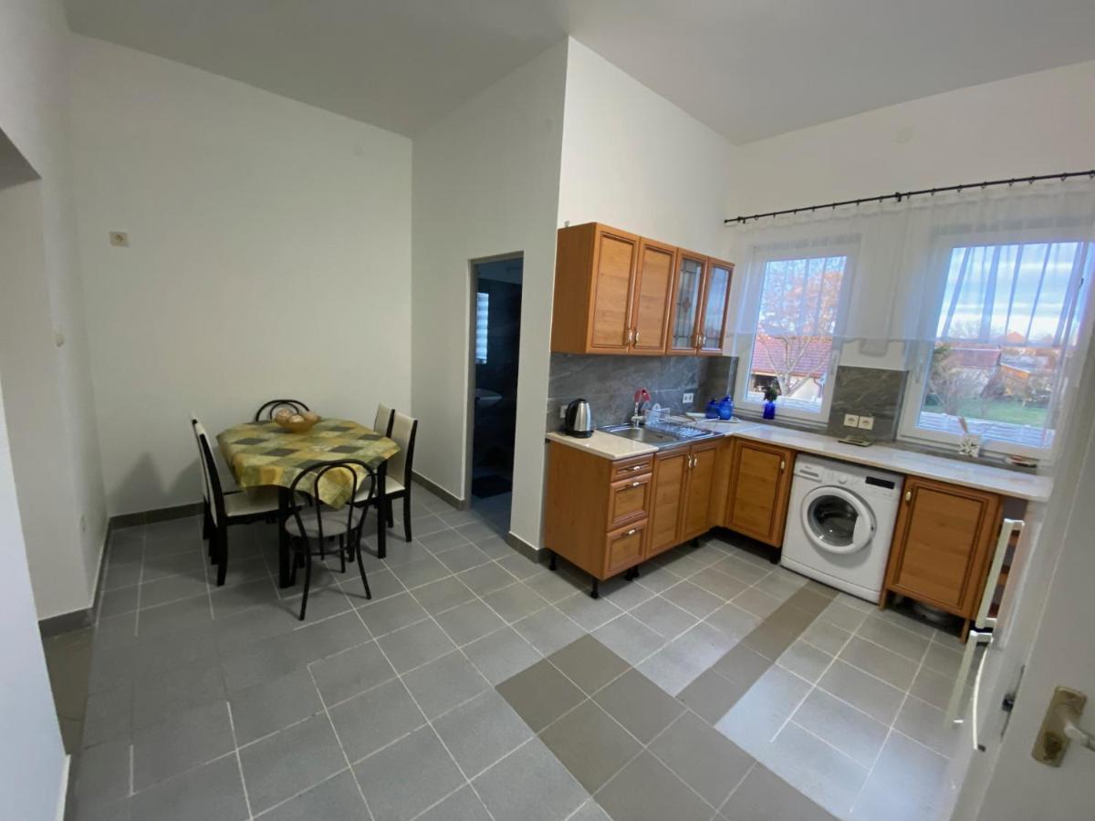 Tocc Apartman Gyál Exteriör bild