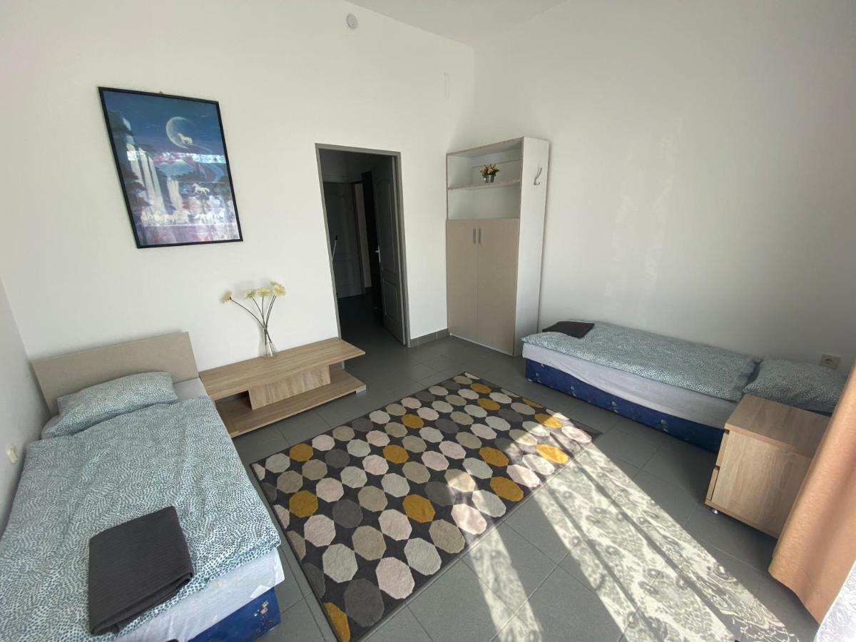 Tocc Apartman Gyál Exteriör bild