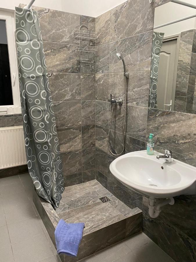 Tocc Apartman Gyál Exteriör bild
