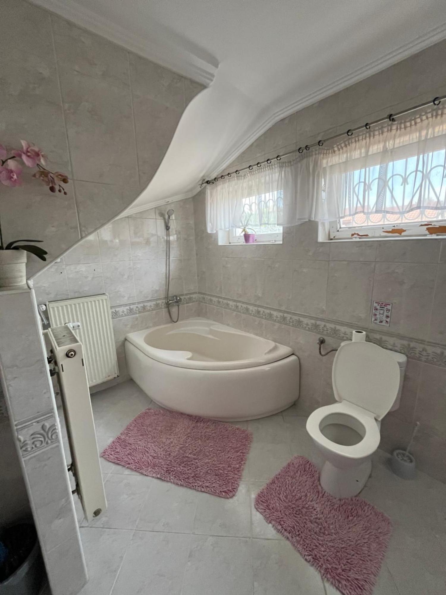 Tocc Apartman Gyál Exteriör bild